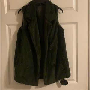 Boutique Sherpa lined vest with pockets